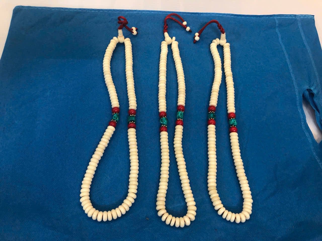 Chuỗi hạt 108 hạt xương trắng