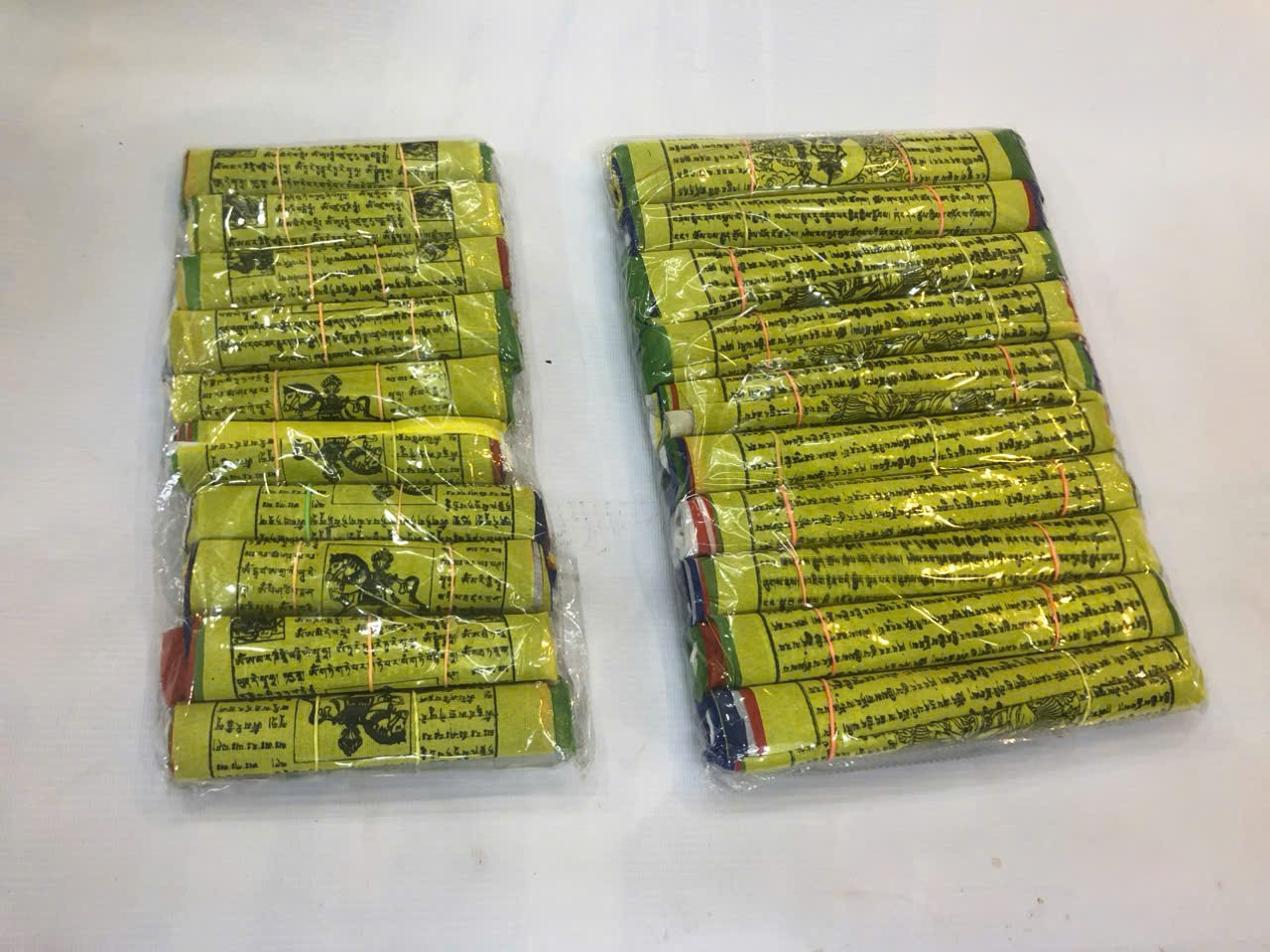 Cờ lungta cỡ bé: 15 cm