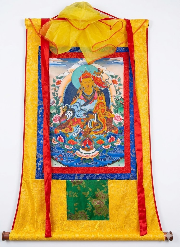 Thangka Guru Orgen Norla Gia Trì | Đạo Sư Liên Hoa Tài Bảo | Tranh Phật Giáo Tây Tạng 7 thanka tai bao nen vang 60x90 1